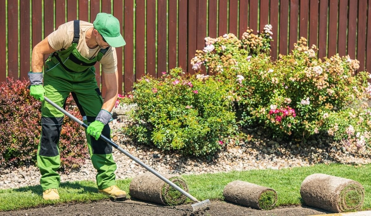 What is a Landscaper Defining Premier Estate Management in 2026